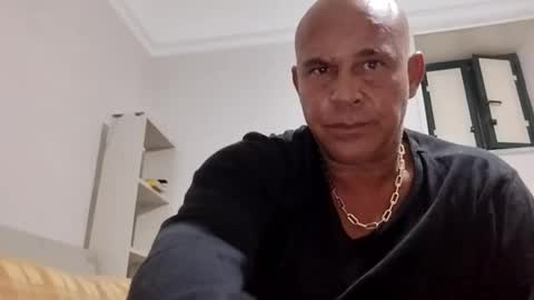 Snapshot of privatetour369 chatting on May 16, 2026, 8:18 pm privatetour369 online show from May 16, 2026, 8:18 pm