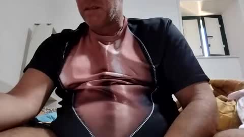 Snapshot of privatetour369 chatting on May 31, 2026, 6:31 am privatetour369 online show from May 31, 2026, 6:31 am