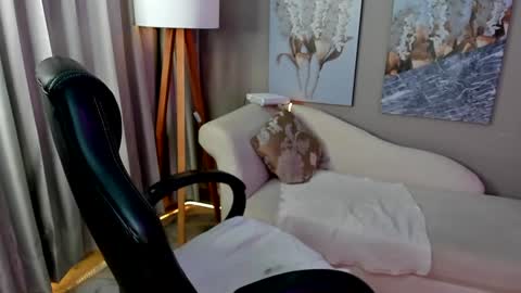 Priya Rose online show from January 15, 2025, 5:58 pm