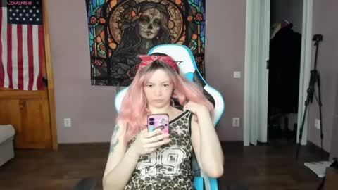 Di online show from April 18, 2026, 7:45 am