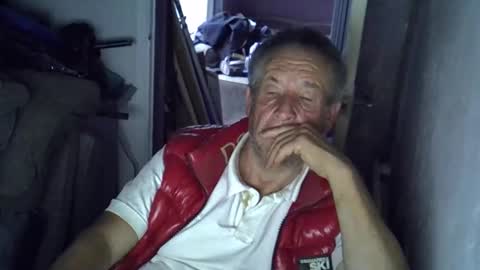 projectorepson online show from September 17, 2025, 5:25 pm