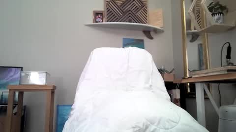 Properfuct online show from March 24, 2026, 6:24 pm