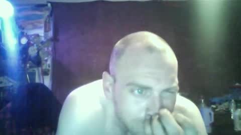 Snapshot of properttw chatting on April 6, 2026, 2:07 pm properttw online show from April 6, 2026, 2:07 pm