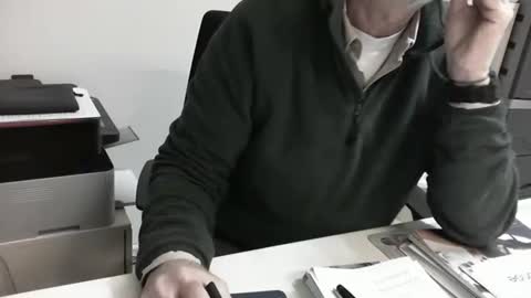 mature hairy guy online show from November 15, 2025, 10:56 am