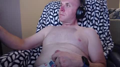 Snapshot of proutlesex chatting on May 11, 2026, 12:27 am DesertRat online show from May 11, 2026, 12:27 am