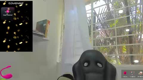 psique_naughty2 online show from January 22, 2025, 6:10 pm