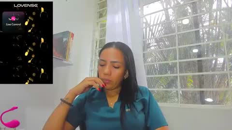 psique_naughty2 online show from January 23, 2025, 6:14 pm