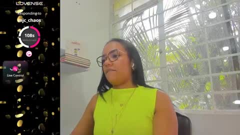 psique_naughty2 online show from March 4, 2025, 3:37 pm