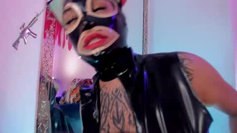 Snapshot of psychodoll_11 chatting on May 15, 2026, 3:52 pm psycodoll online show from May 15, 2026, 3:52 pm