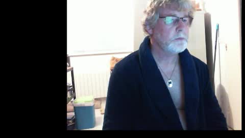 Snapshot of ptitrouquin chatting on October 15, 2025, 5:46 pm ptitrouquin online show from October 15, 2025, 5:46 pm