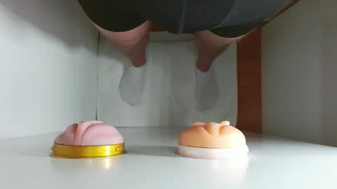 PuDe90 online show from April 9, 2026, 6:52 am