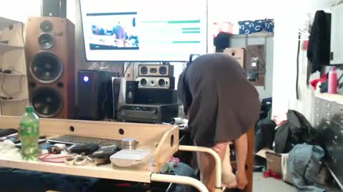 puff0169 online show from April 24, 2026, 2:03 am