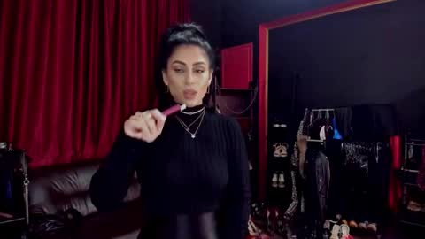 MissPuffyLove online show from December 18, 2025, 7:53 pm