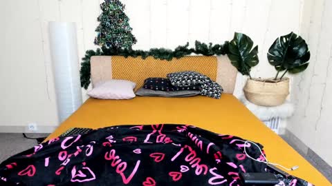 puffybun online show from January 18, 2025, 10:49 pm