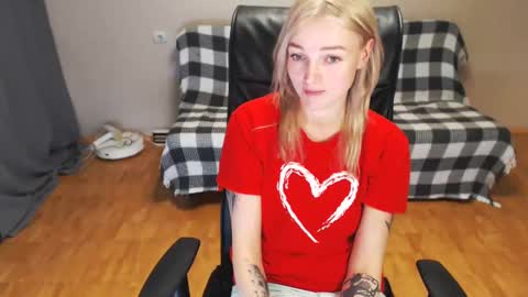 Polly online show from January 14, 2025, 1:49 pm