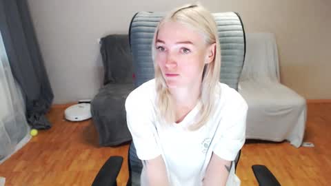 Polly online show from September 25, 2025, 6:17 am