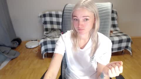 Snapshot of puma_ma chatting on February 4, 2026, 4:07 am Polly online show from February 4, 2026, 4:07 am