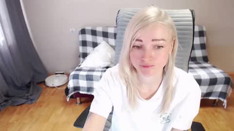 Snapshot of puma_ma chatting on March 16, 2026, 5:44 am Polly online show from March 16, 2026, 5:44 am