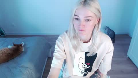 Polly online show from August 7, 2026, 4:03 am