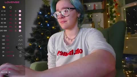 Snapshot of pumbazaebumba chatting on December 11, 2024, 7:03 pm Alisa lack of vitamin D online show from December 11, 2024, 7:03 pm
