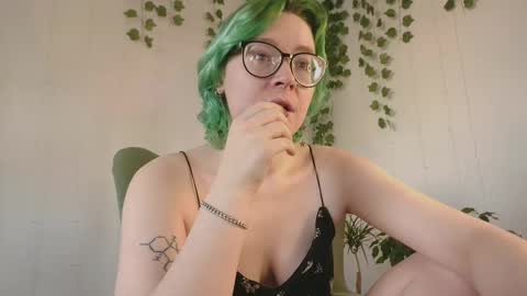 Snapshot of pumbazaebumba chatting on January 15, 2025, 7:05 am Alisa lack of vitamin D online show from January 15, 2025, 7:05 am