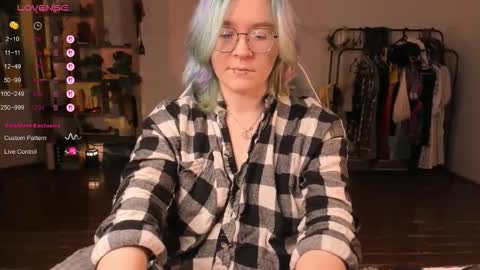 Snapshot of pumbazaebumba chatting on October 2, 2025, 4:03 pm Alisa lack of vitamin D online show from October 2, 2025, 4:03 pm