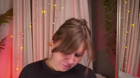 constant schedule Wednesday  Friday  Saturday  Sunday  The Rosemarie online show from February 15, 2026, 5:48 am