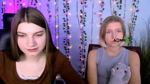 Snapshot of pure_radiance chatting on September 16, 2025, 5:52 am Ask me3 online show from September 16, 2025, 5:52 am