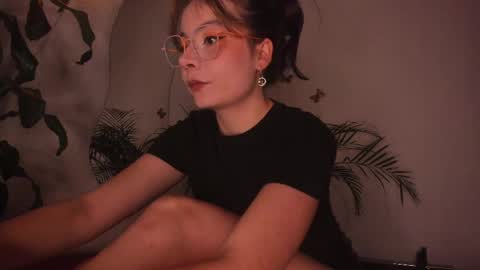 Snapshot of purple_opal chatting on May 28, 2026, 8:06 pm Vero online from Tuesday to Sunday online show from May 28, 2026, 8:06 pm