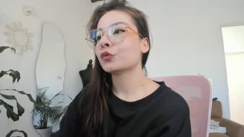 Snapshot of purple_opal chatting on June 11, 2026, 5:11 pm Vero online from Tuesday to Sunday online show from June 11, 2026, 5:11 pm