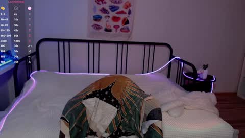 Francine online show from December 25, 2024, 8:50 pm