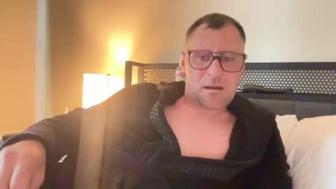 pushinghard89 online show from May 6, 2026, 9:58 am