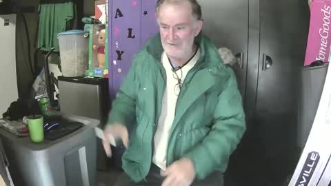 Mark online show from December 12, 2024, 2:11 pm