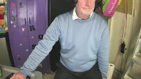 Mark online show from January 28, 2025, 6:49 pm