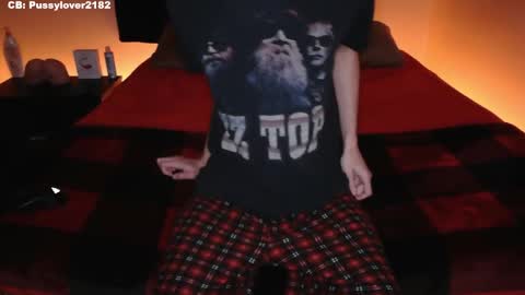 Snapshot of pussylover2182 chatting on November 10, 2025, 4:00 am pussylover2182 online show from November 10, 2025, 4:00 am