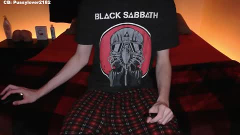 Snapshot of pussylover2182 chatting on November 11, 2025, 4:12 am pussylover2182 online show from November 11, 2025, 4:12 am