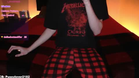 Snapshot of pussylover2182 chatting on November 21, 2025, 6:12 am pussylover2182 online show from November 21, 2025, 6:12 am