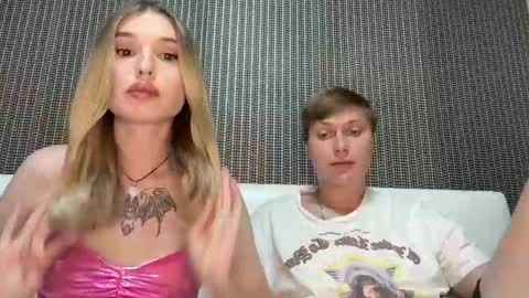 Lina online show from October 22, 2025, 11:32 am