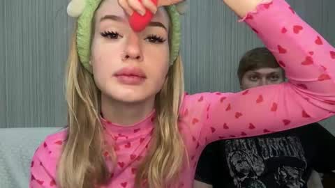 Lina online show from November 10, 2025, 8:19 pm