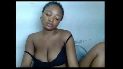 pussyxwetx online show from May 16, 2026, 12:51 am