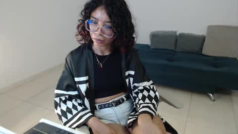 Izumi online show from March 9, 2025, 5:55 am