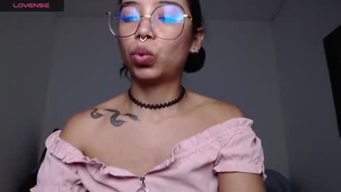 Izumi online show from September 12, 2025, 3:50 am