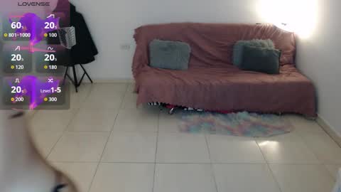 Izumi online show from October 6, 2025, 2:42 am