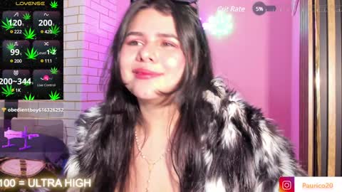 Snapshot of putipaula2 chatting on January 24, 2025, 10:19 pm Pau online show from January 24, 2025, 10:19 pm