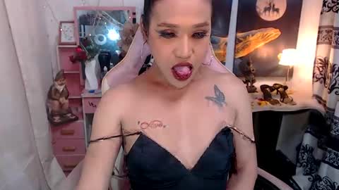 Queen Agatha online show from January 17, 2026, 2:44 pm