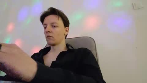 Lucas online show from April 6, 2026, 9:05 pm