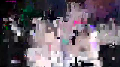 qianqian_ online show from December 15, 2025, 11:58 am