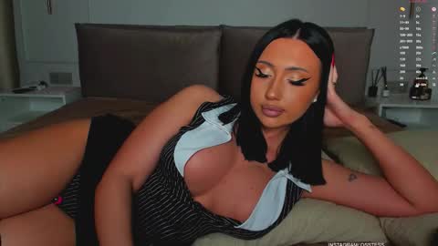 Snapshot of qsstess chatting on September 15, 2025, 9:37 pm Ana online show from September 15, 2025, 9:37 pm