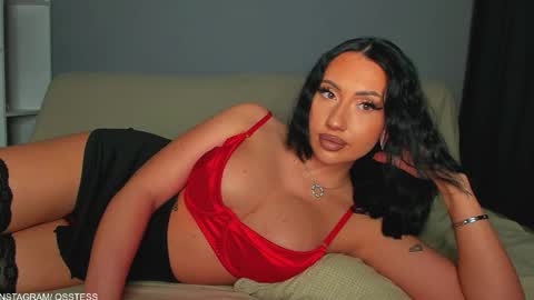 Snapshot of qsstess chatting on October 15, 2025, 11:49 pm Ana online show from October 15, 2025, 11:49 pm