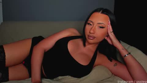 Snapshot of qsstess chatting on October 30, 2025, 8:20 pm Ana online show from October 30, 2025, 8:20 pm